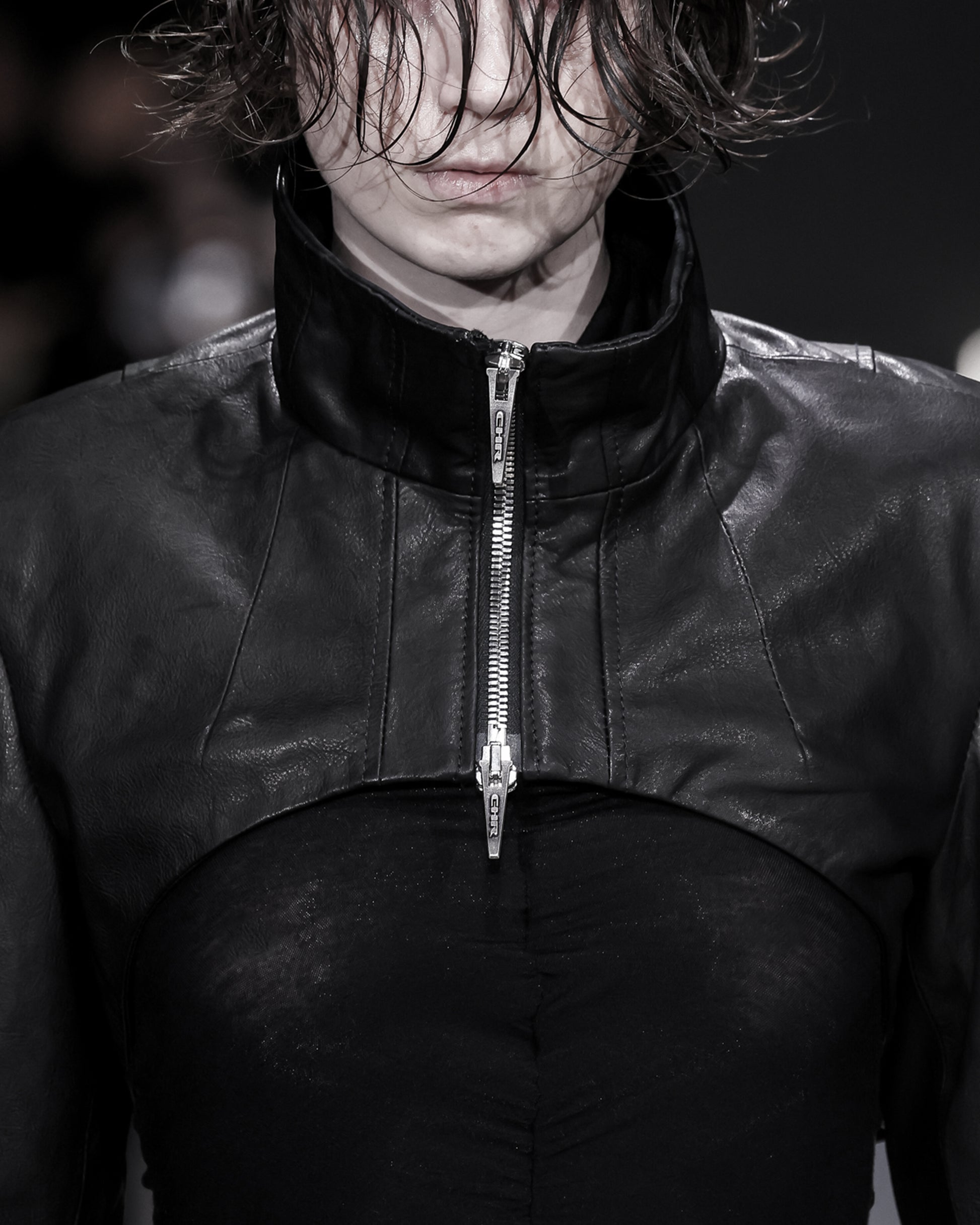 CROPPED LEATHER JACKET
